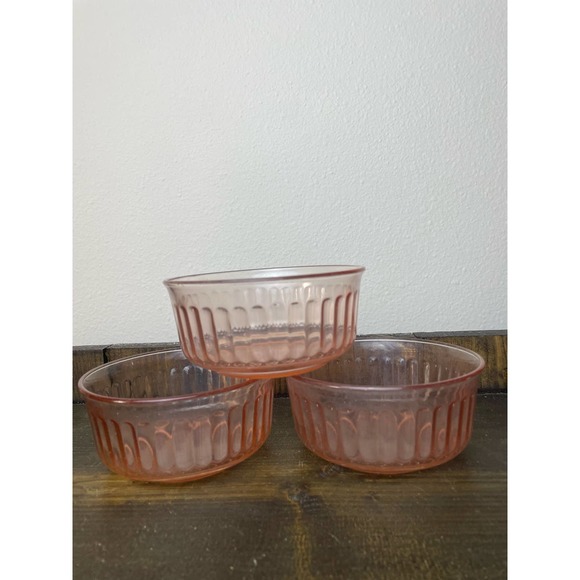 Set of 3 Fortecrisa Pink Glass Ribbed Bowls Made in Mexico - Picture 3 of 8